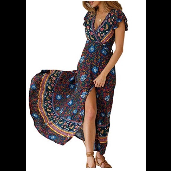 Dresses & Skirts - 🎊🎈SALE🎈🎉 BoHo print wrap dress